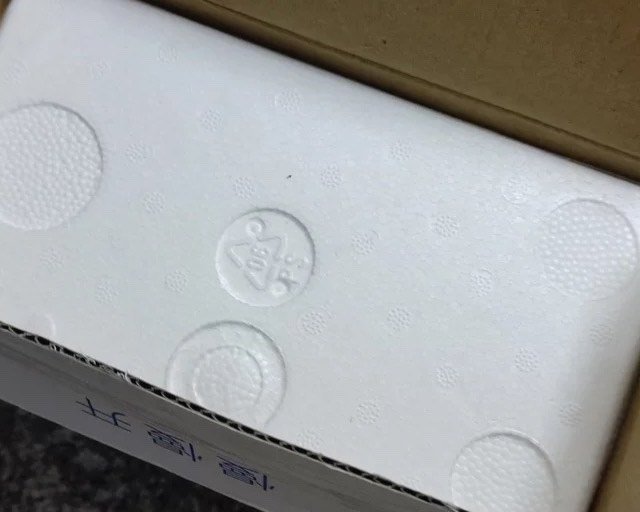 创尔美胶原修护乳，这款面部保湿养肤乳液，以其卓越的保湿效果、清爽的质地以及适合敏感肌肤的特性
