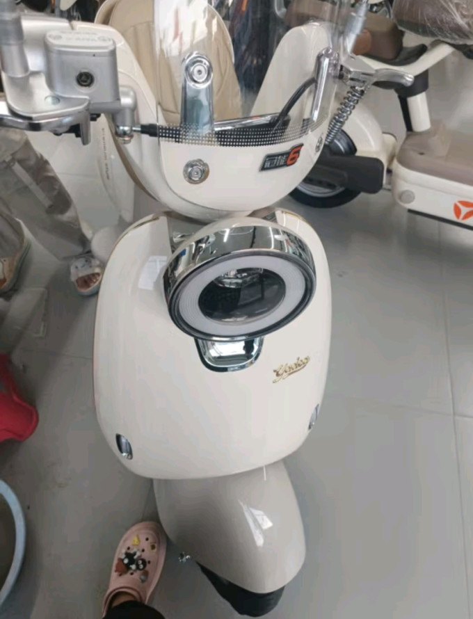 雅迪电动车整车怎么样 雅迪新品,冠能6代q50震撼登场!_什么值得买
