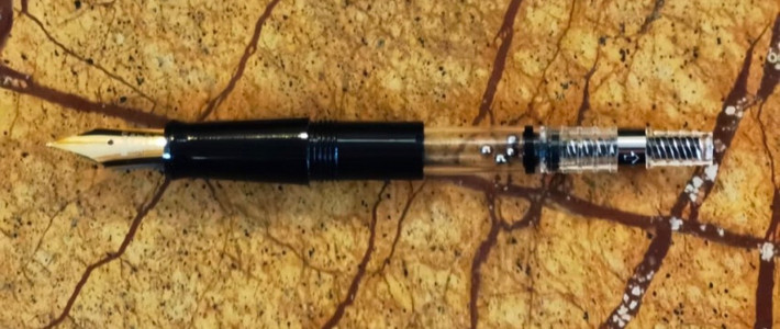 百乐FP-78G+钢笔：书写优雅，传承经典