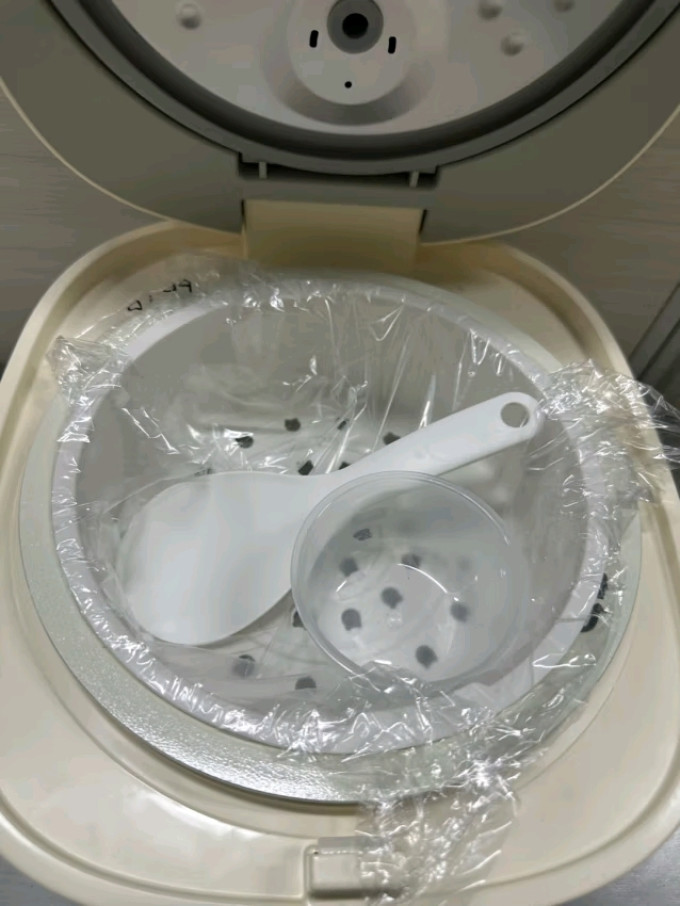 小熊电饭煲