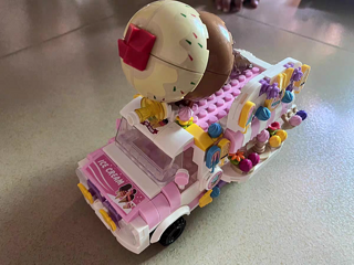 甜美的冰淇淋车