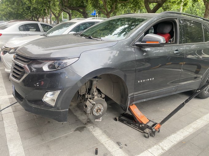 京东养车更换探界者轮胎08固特异御乘