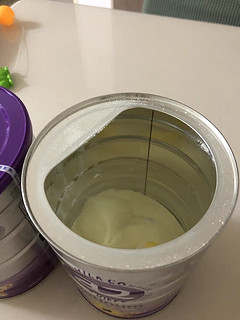 a2紫白金三段幼儿配方奶粉：营养全面，助力成长