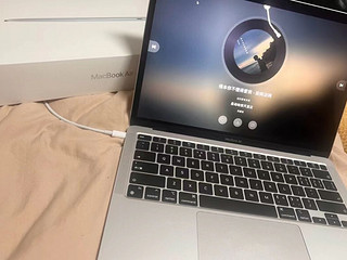 非常轻便的一款Macboook，适合办公使用，轻度自媒体使用