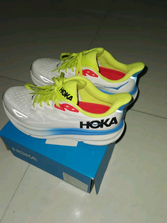 Hoka Clifton 9