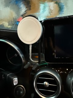 老款奔驰glc磁吸无线充电
