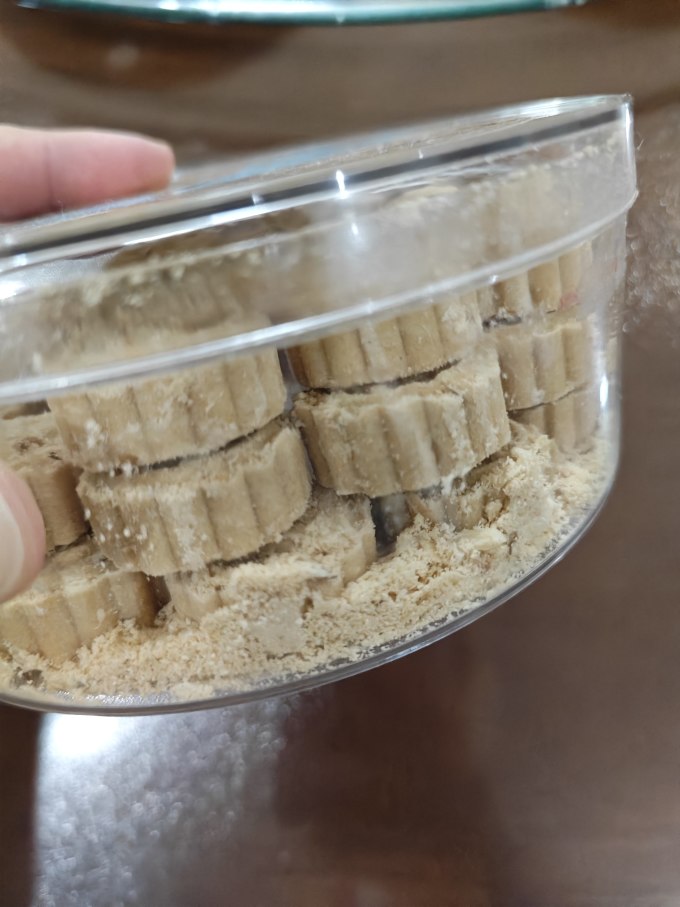 咀香园饼干