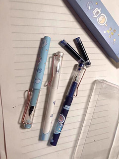 钢笔可爱卡通小学生用三年级学生专用女生高颜值蓝黑墨囊可替换0.35儿童练字四年级五六年级上册可换