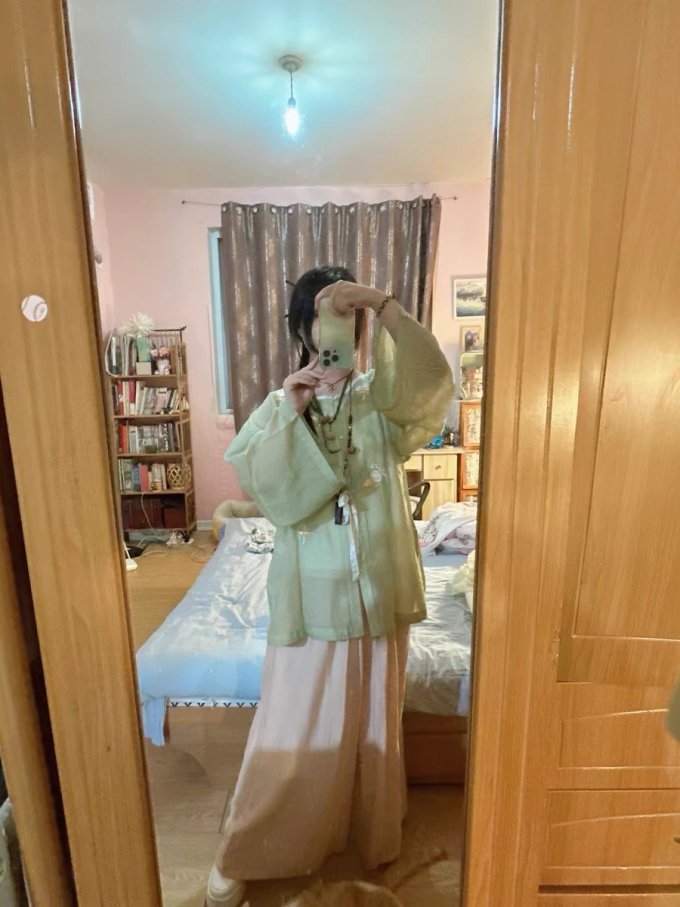 无衣饮羽汉服