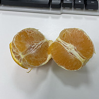 自己买的橙子，含着泪也要吃完