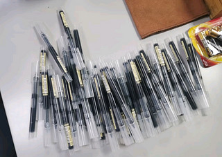 真彩（TRUECOLOR）直液式中性笔0.5mm全针管速干大容量巨能写商务办公走珠签字笔红笔学生文具