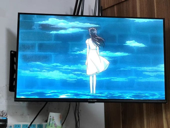 雷鸟液晶电视