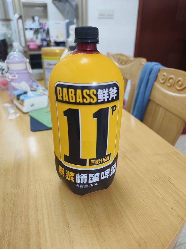 这么可爱的大瓶啤酒你想试试不