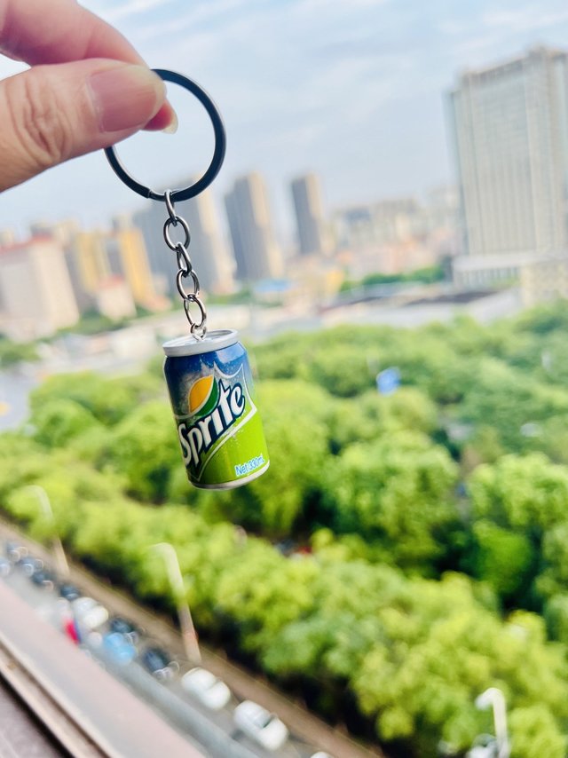 爱不释手的迷你小可爱钥匙扣