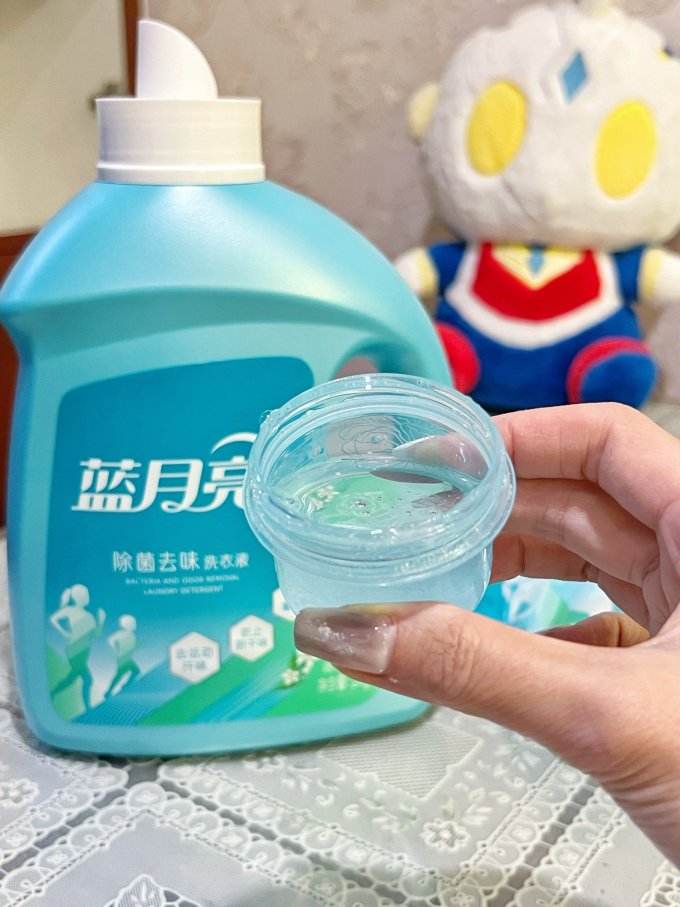 蓝月亮洗衣液