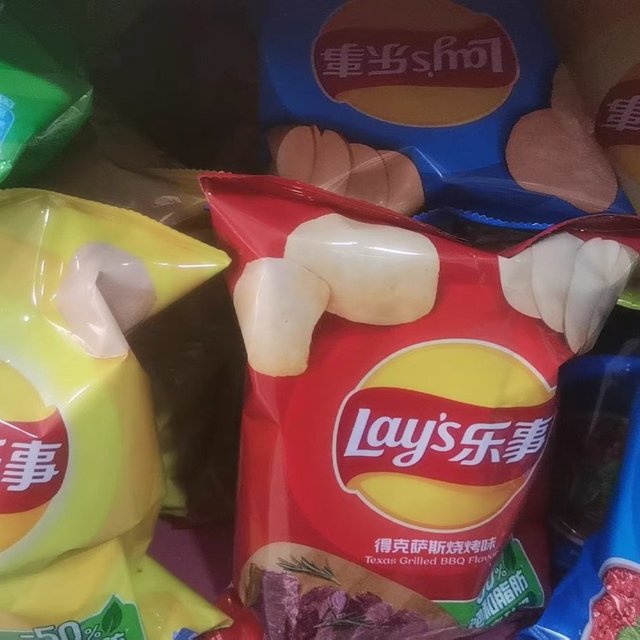 休闲小食，乐事薯片与你同在