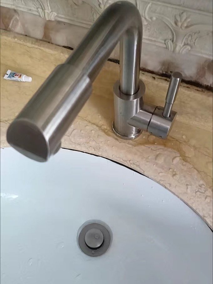 潜水艇龙头