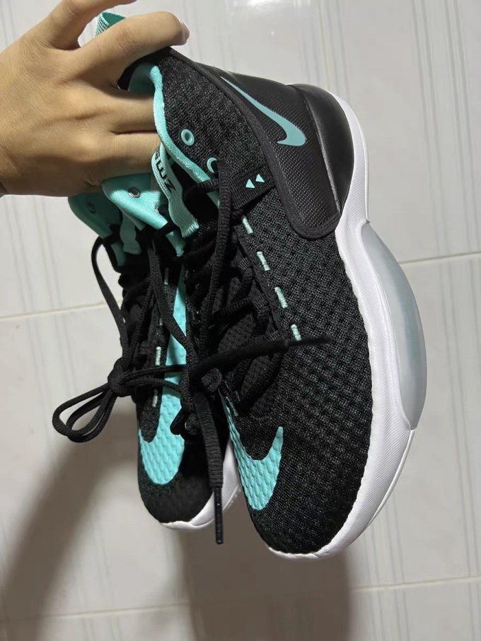 nike耐克zoom rize男实战篮球鞋:性能与舒适并存