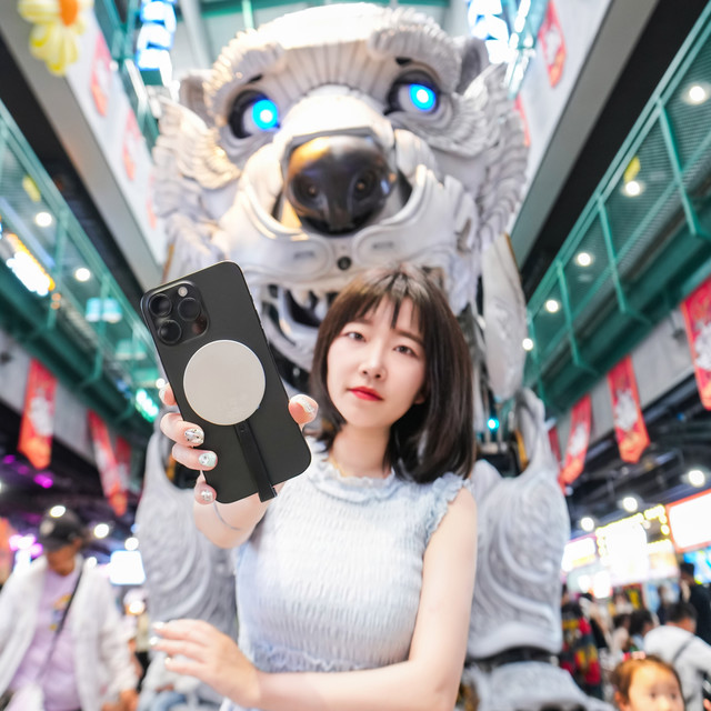 iPhone 15必买“扩容神器”!1TB不足700元,支持ProRes 4K外录,2000MB/s秒传!AIFFROP10磁吸固态硬盘