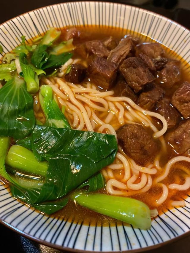 拉面鲜面条刀削面宽面挂面重庆小面碱水面非手工鸡蛋拌面半干生面