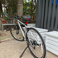 迪卡侬公路自行车：高颜值的运动利器