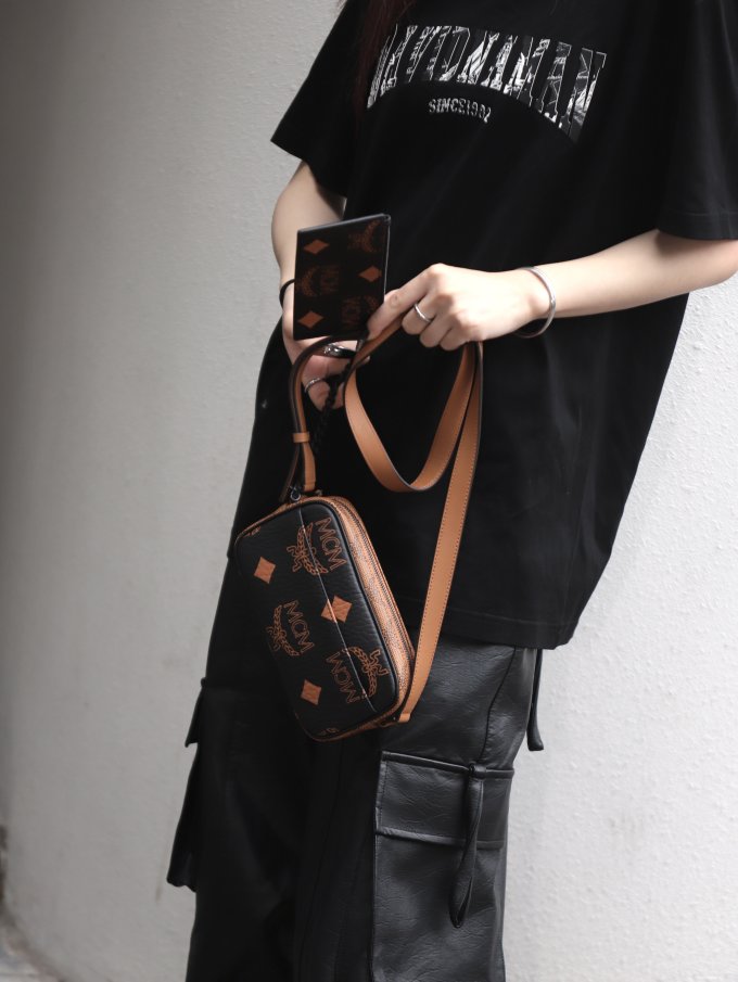 女士斜挎包