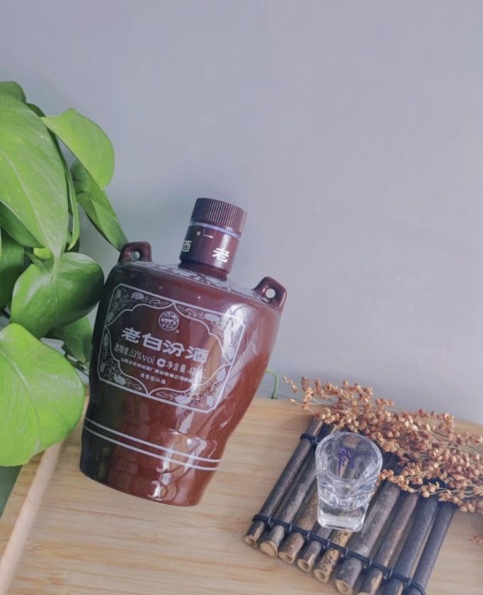 提起汾酒的口粮酒,可能很多人都会说黄盖玻汾最