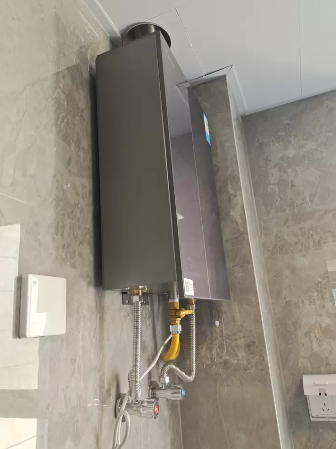 美的燃气热水器