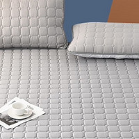 618买床笠很划算，既可以防滑又可以保护床垫。