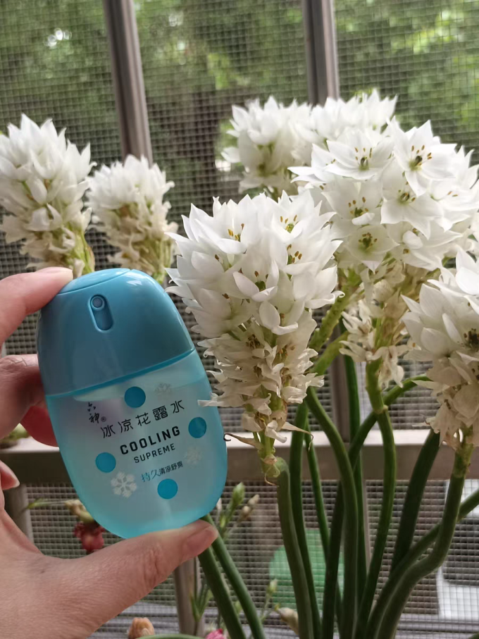 六神驱蚊花露水