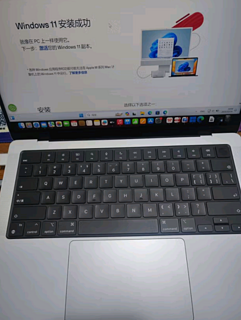 Apple/苹果AI笔记本/2023MacBookPro14英寸M3(8+10核)16G512G 银色笔记本电脑Z1A900049【定制】