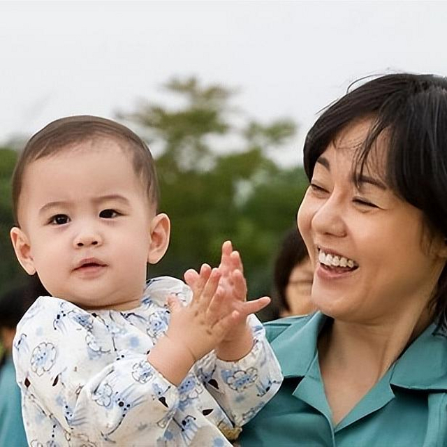 宝宝出生第1年有多重要？李玫瑾：十月怀胎加十年养育都比不上