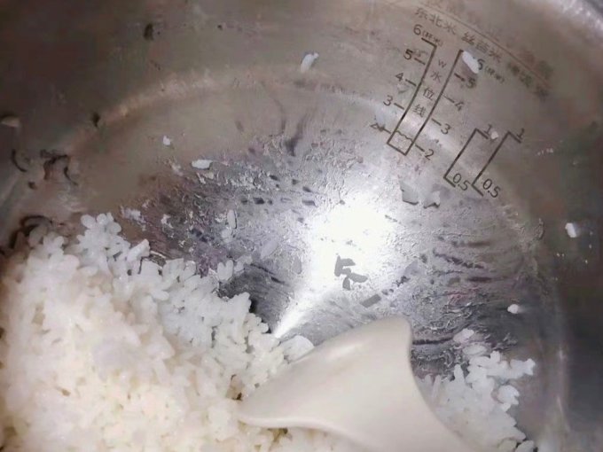 九阳电饭煲
