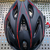头盔：自行车骑行的安全之盾1