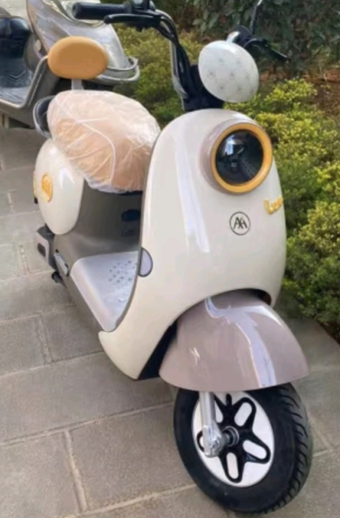 爱玛摩托车整车