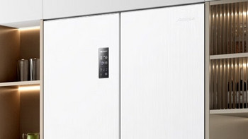 海信500小魔方全嵌入式冰箱BCD-500WMK1PU：现代厨房的精致选择