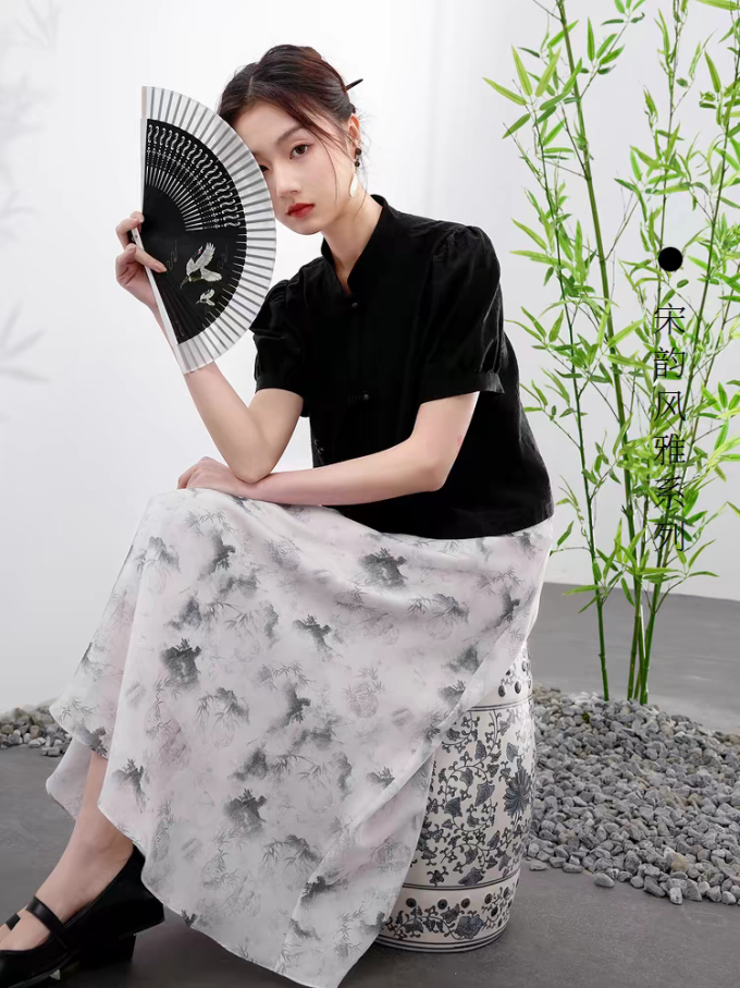 三彩女士套装