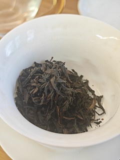 乌龙茶；南馥茶米蜜兰香，越来越能喝碳了