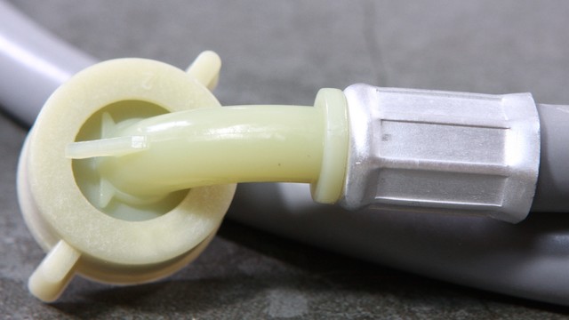 多久换一根洗衣机进水管