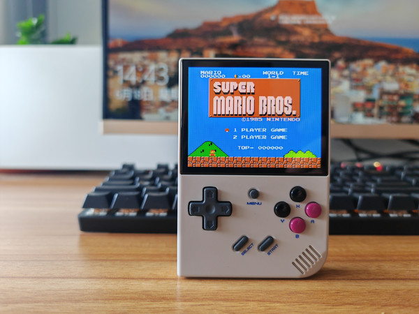 这个618送给自己一个礼物，周哥RG35XX Plus开源掌机