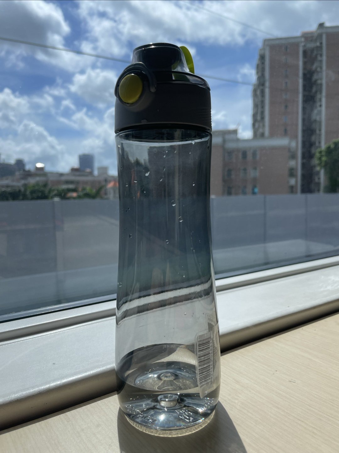 刚买的茶花牌凉水杯