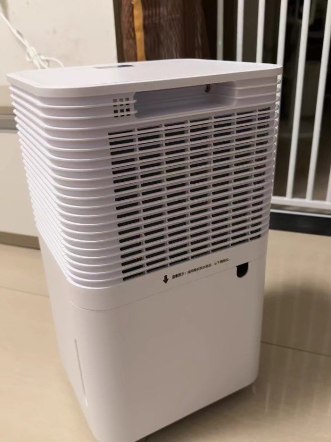 美的除湿机告别潮湿烦恼