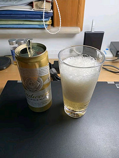 百威金尊拉格啤酒单一品种麦芽工酿造500ml*12听礼盒装