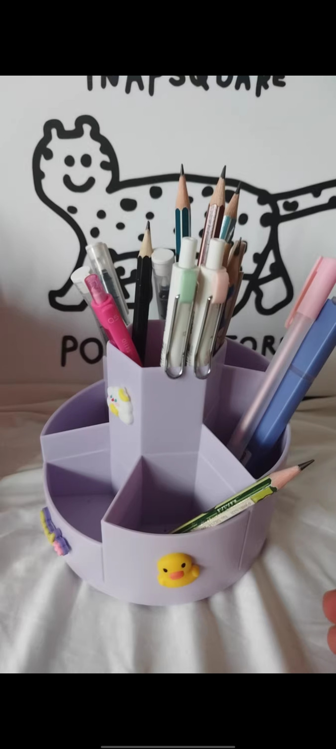 小鲁比笔筒