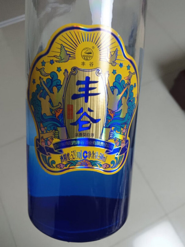 丰谷嗨酒浓香型白酒