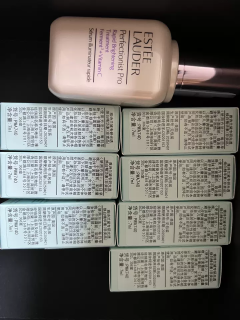 雅诗兰黛打斑弹面部美白精华：淡化色斑晒斑的秘密武器