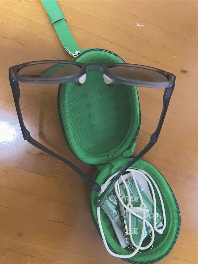 太阳镜，儿童暑假游玩必不可少。