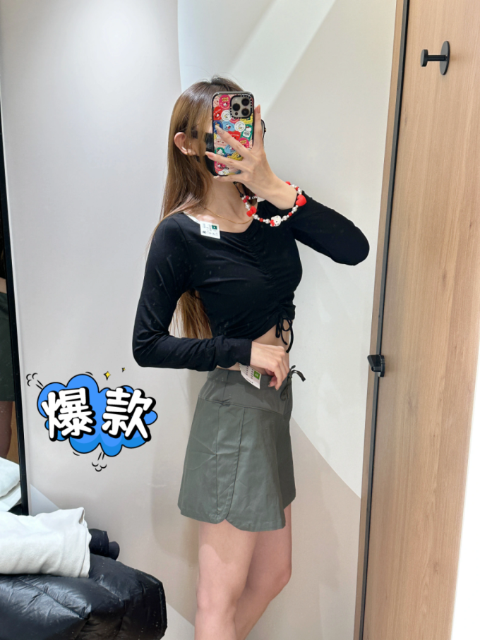 迪卡侬运动短裤