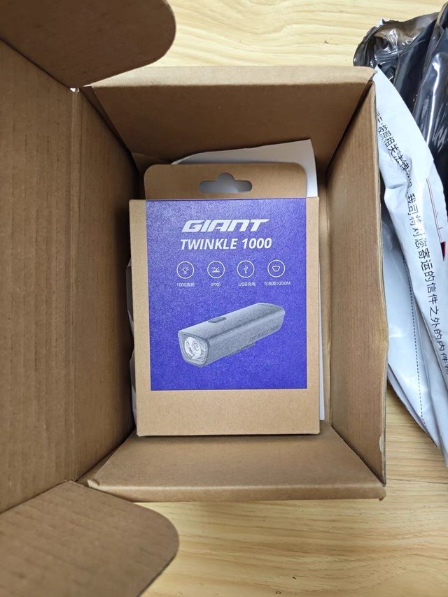 GIANT捷安特TWINKLE系列车前灯：照亮你的骑行之路