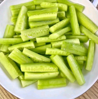 💥京百味海阳白玉黄瓜，脆鲜口感，等你来尝！🥒